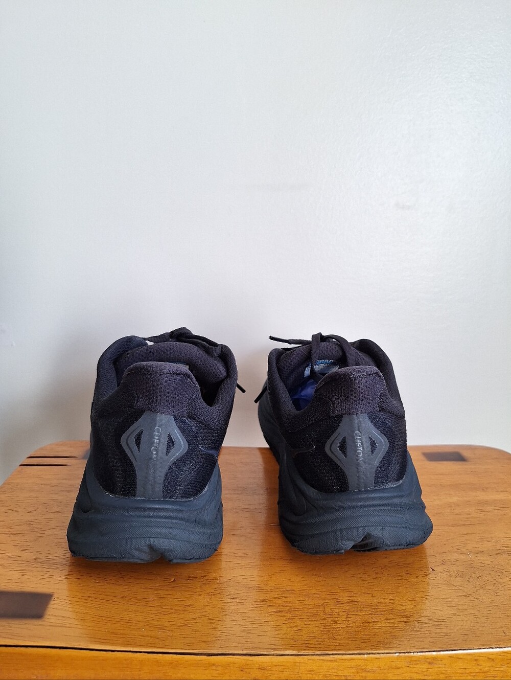 Hoka Clifton 10 Women's Black /Black Size 10.5D - Picture 4 of 12